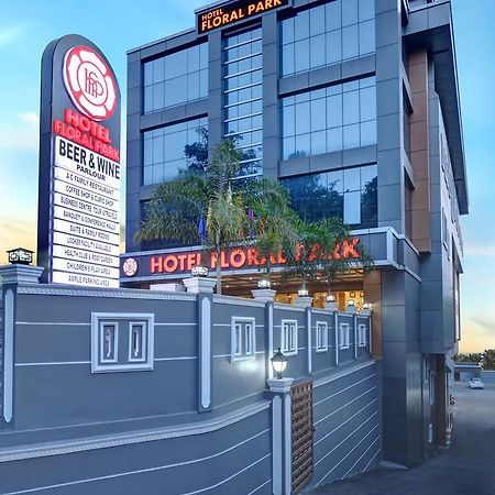 Hotel Floral Park Kottayam Eksteriør billede