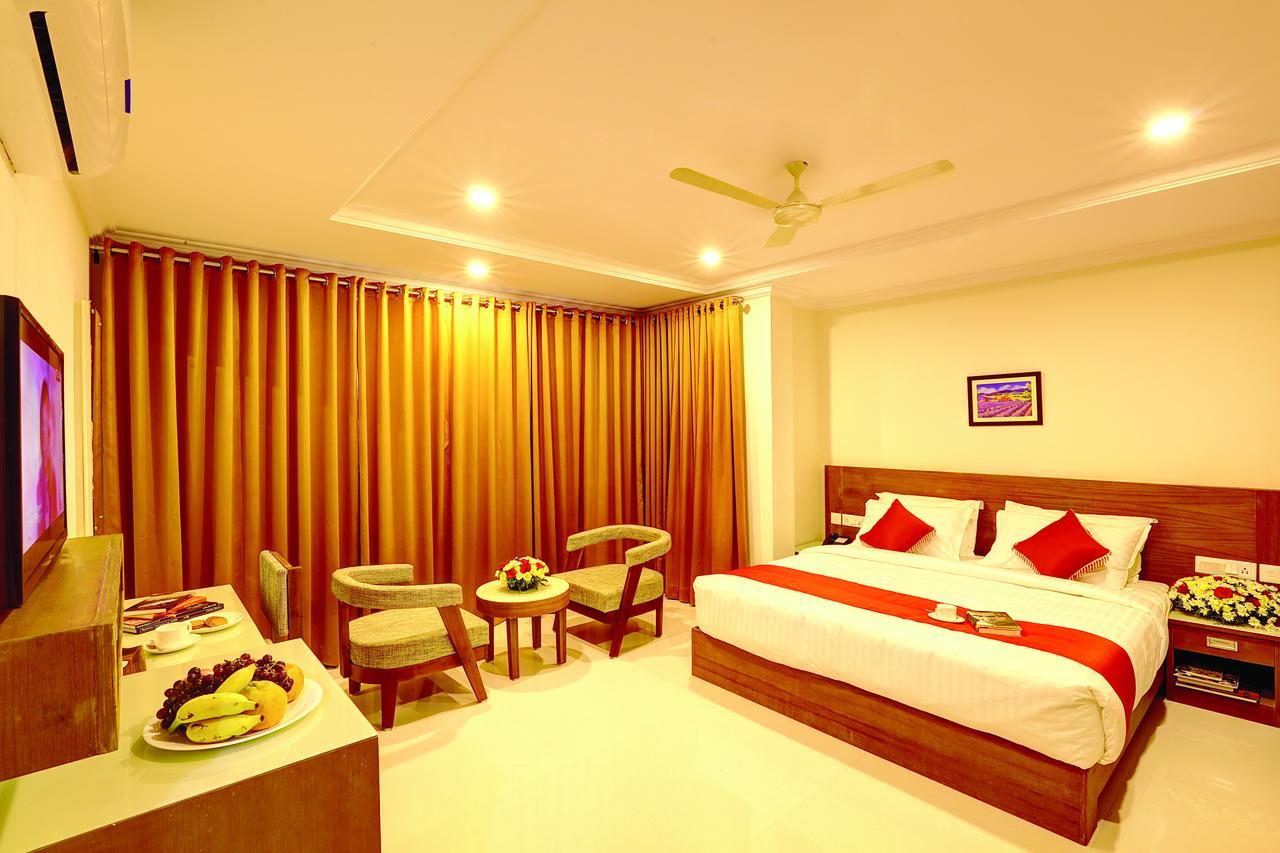 Hotel Floral Park Kottayam Eksteriør billede